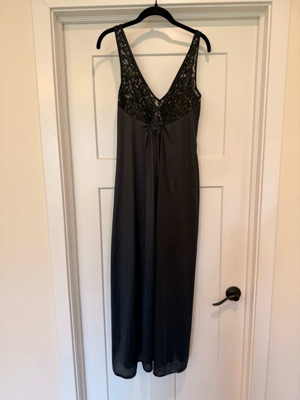 Vtg Val Mode Med Black Nylon Long Nightgown Lace Bodice Keyhole Vampy Dark Glam